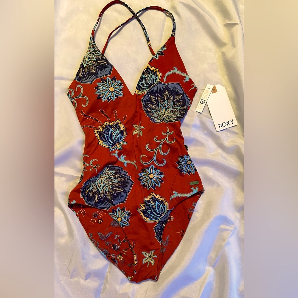 NWT Roxy one piece swimsuit, lace up back , size XS